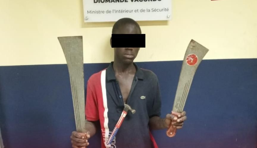 Abobo-N’Dotré : un adolescent de 15 ans soupçonné d’être chef de gang arrêté par la police