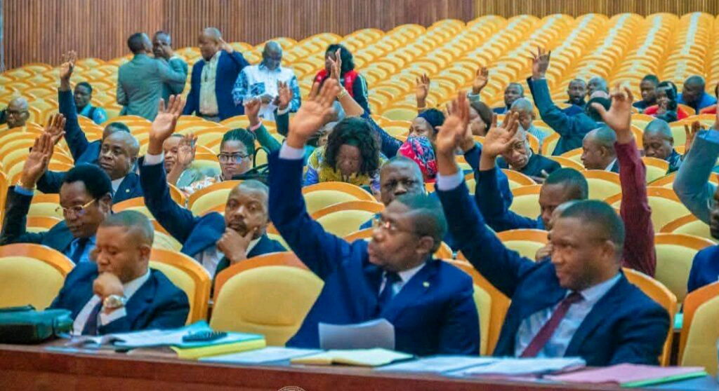 RDC : Félix Tshisekedi demande une nouvelle délibération de la loi sur le référendum