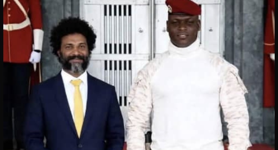 BURKINA FASO : LE PROJET D’USINE DE SATELLITES S’INSCRIT DANS LA MONTÉE EN PUISSANCE SPATIALE AFRICAINE ET LA STRATÉGIE DE SOUVERAINETÉ DE L’AES