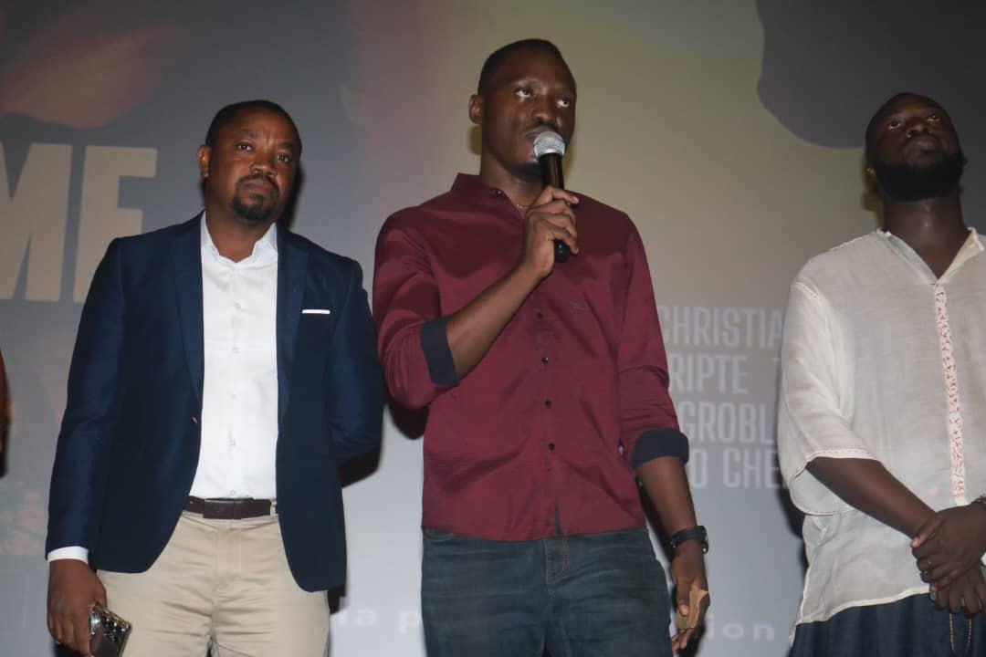 Côte d’Ivoire : “Sous le même toit” séduit le public lors de sa grande première à Abidjan