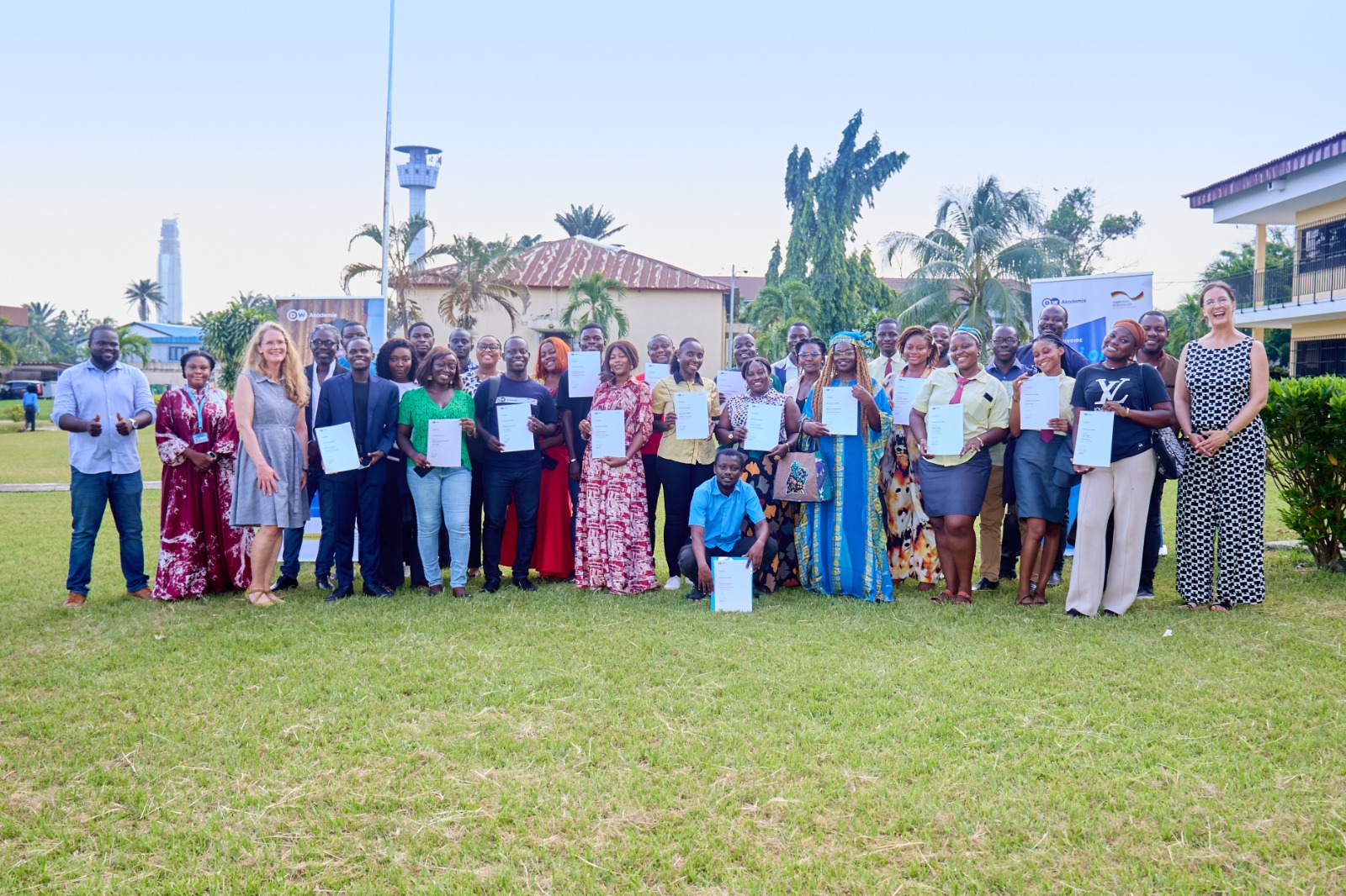 Informer juste : DW Akademie renforce les journalistes ivoiriens avec le podcast et le fact-checking"