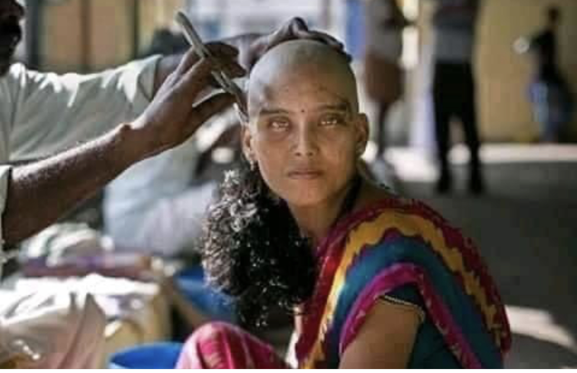 L'énergie mystérieuse des cheveux humains : Comprendre l'origine et l'impact vibratoire des mèches inconnues