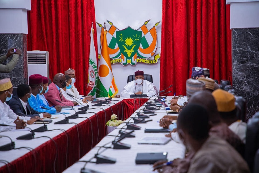 NIGER : LE PRESIDENT MOHAMED BAZOUM ENTEND REDRESSER LE SECTEUR DES TELECOMMUNICATIONS POUR LE RENDRE COMPETITIF