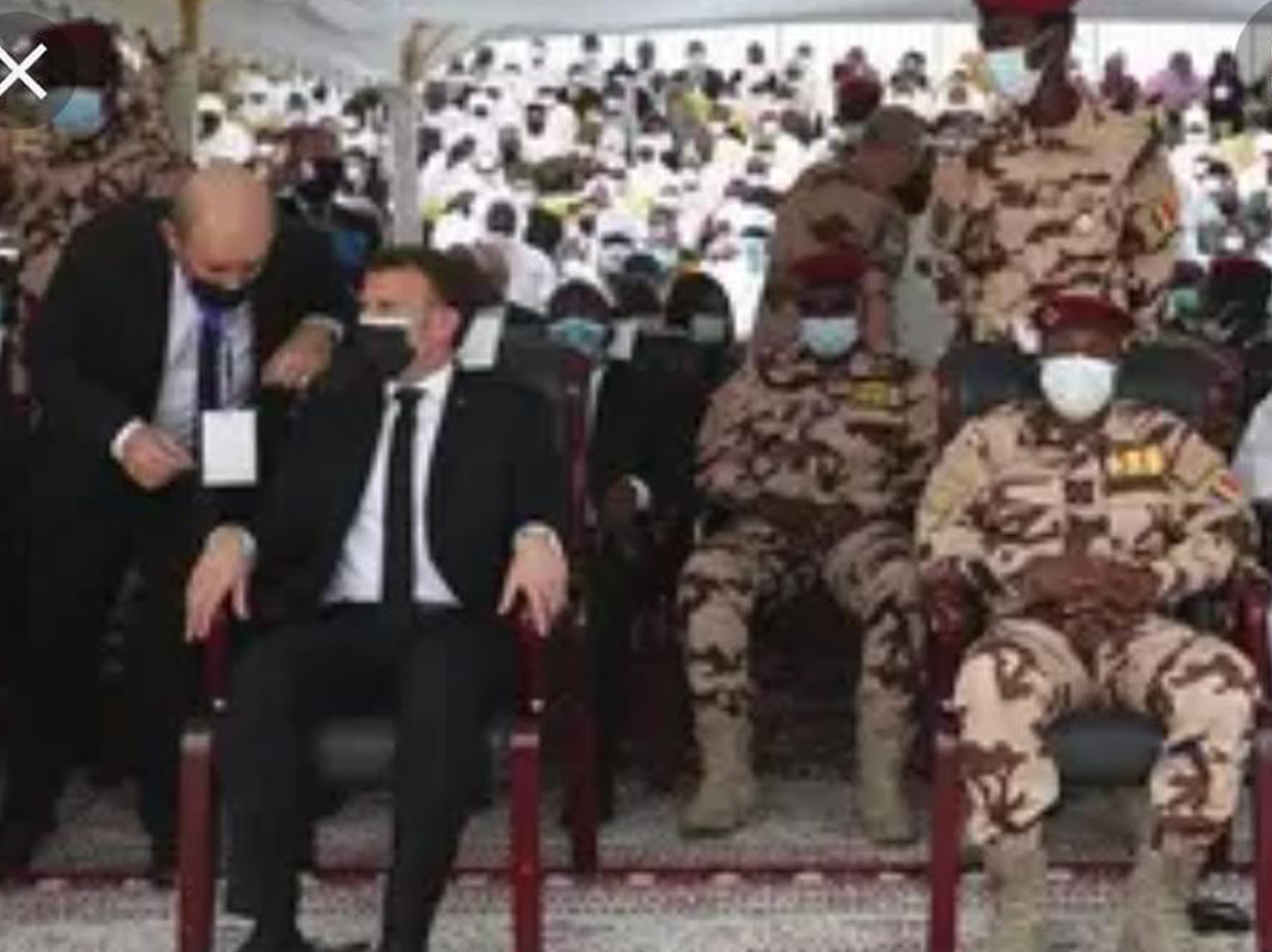 TCHAD : E. MACRON AUX OBSEQUES D’IDRISS DEBY ITNO